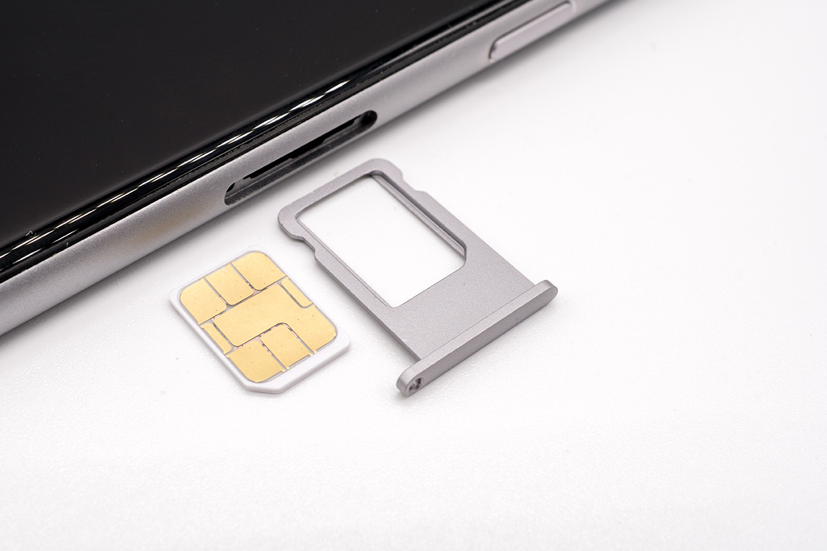 スマートフォンとSIMカード