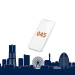 横浜の空に浮かぶスマートフォン